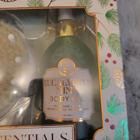 Spa Essentials Exfoliating Body Brush And Moisturizing Eucalyptus - Picture 5 of 5